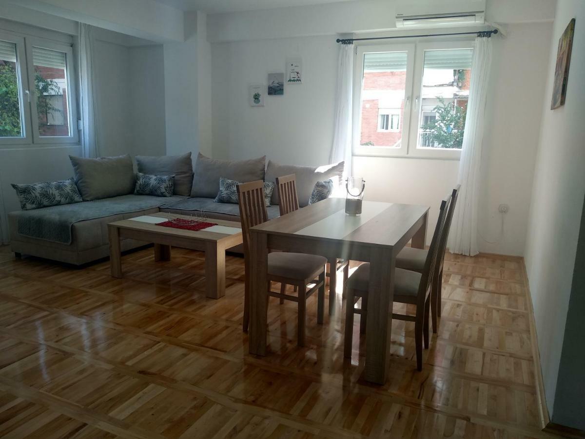 Tea Apartment Kumanovo Extérieur photo