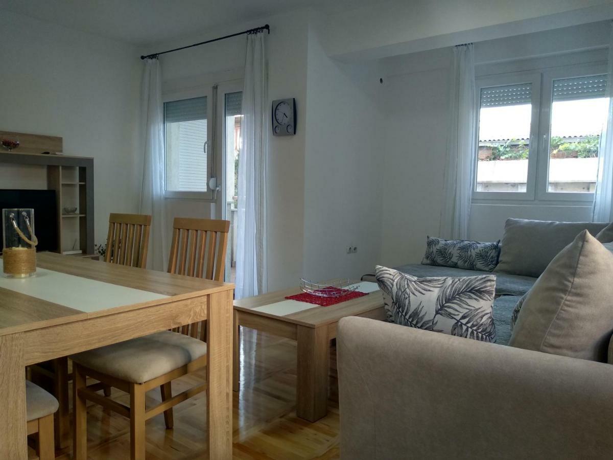 Tea Apartment Kumanovo Extérieur photo